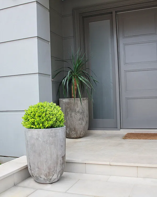 IOTA-Venice-Lightweight-Concrete-Taper-Planters-Residential-C