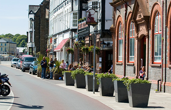 Granite taper planters in full view